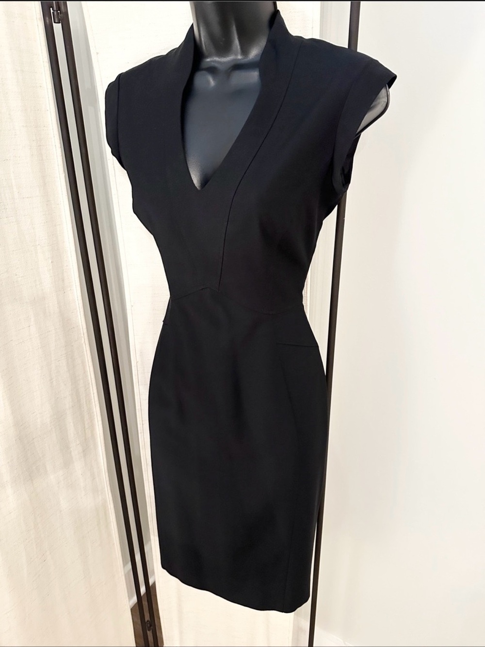 Reiss Black V-Neck Cap Sleeve Midi Sheath Dress - Picture 4 of 16